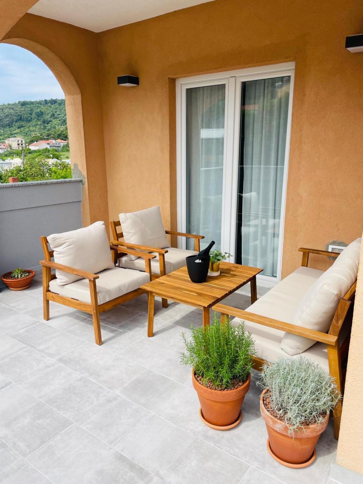 Blue Arb Apartment Rab Rab Town Exterior photo